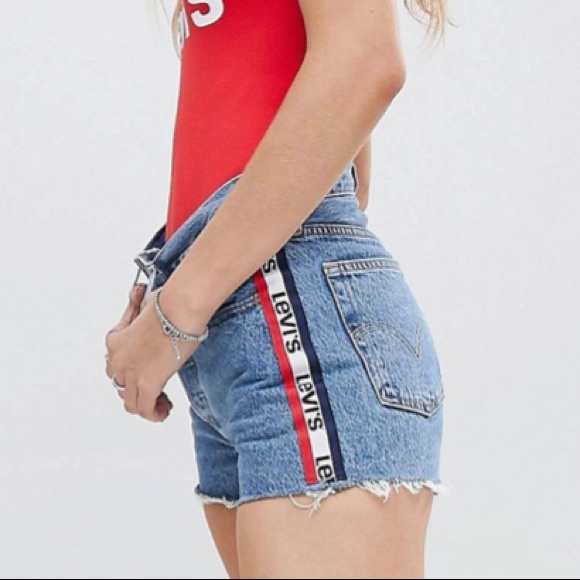 Levis 501 High Rise Logo Stripe Short - Picture 2 of 3
